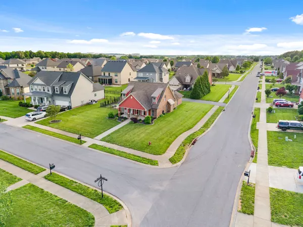1049 Black Gum Ln, Clarksville, TN 37043