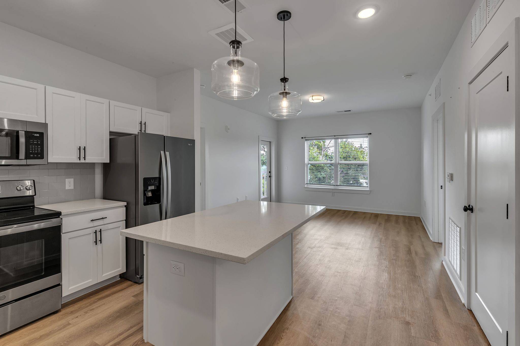 Nashville, TN 37210,1540 Lebanon Pike #204