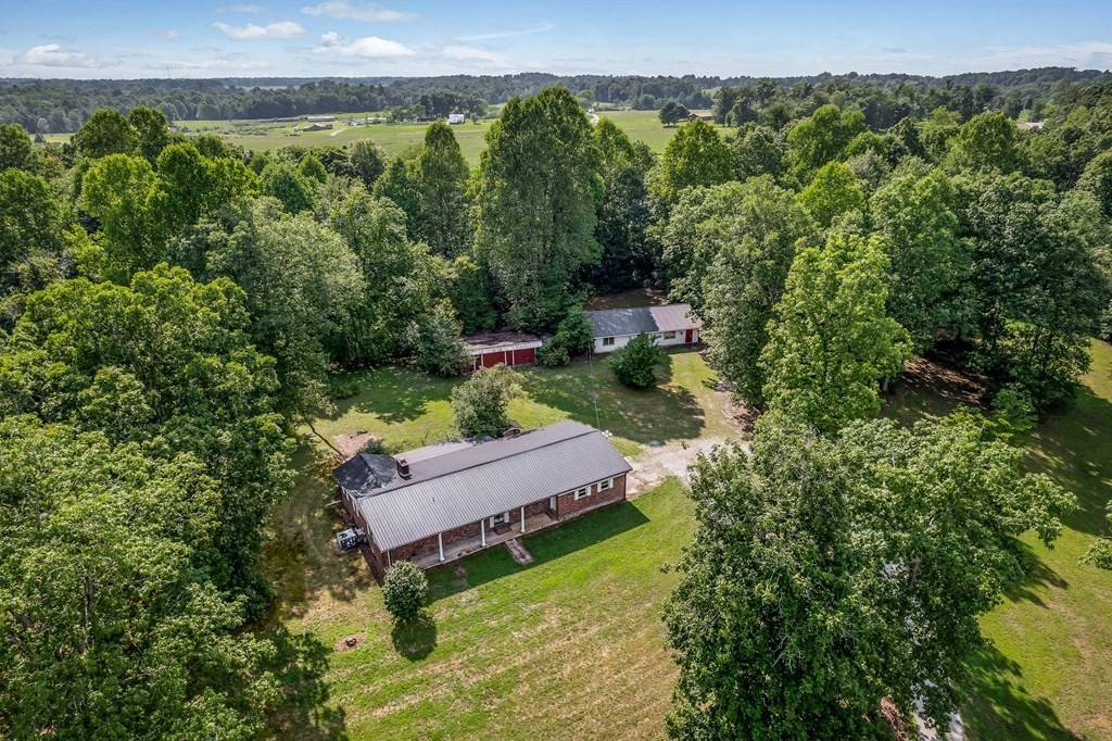 852 Eastland Rd, Sparta, TN 38583