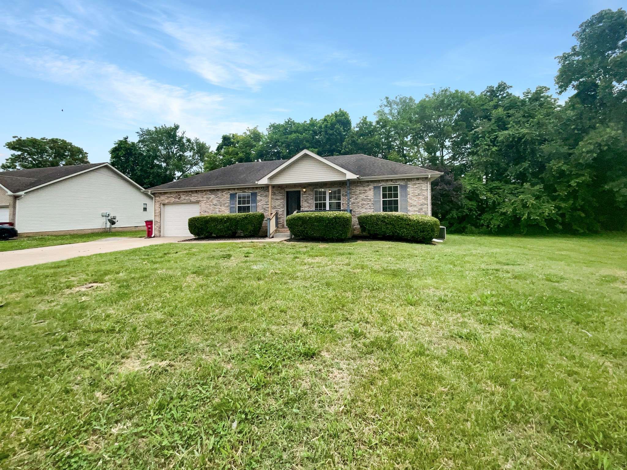 1274 Silver Star Dr, Clarksville, TN 37042