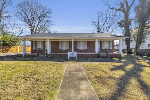 Pulaski, TN 38478,123 S Sam Davis Ave
