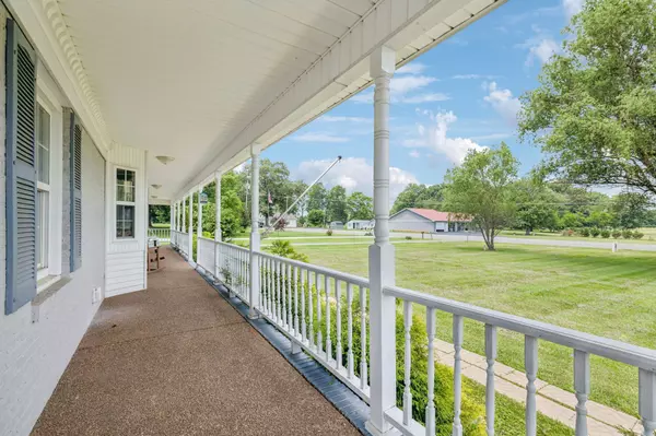 Lafayette, TN 37083,834 Union Camp Rd