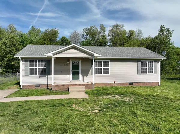 1040 Bush Ave, Oak Grove, KY 42262