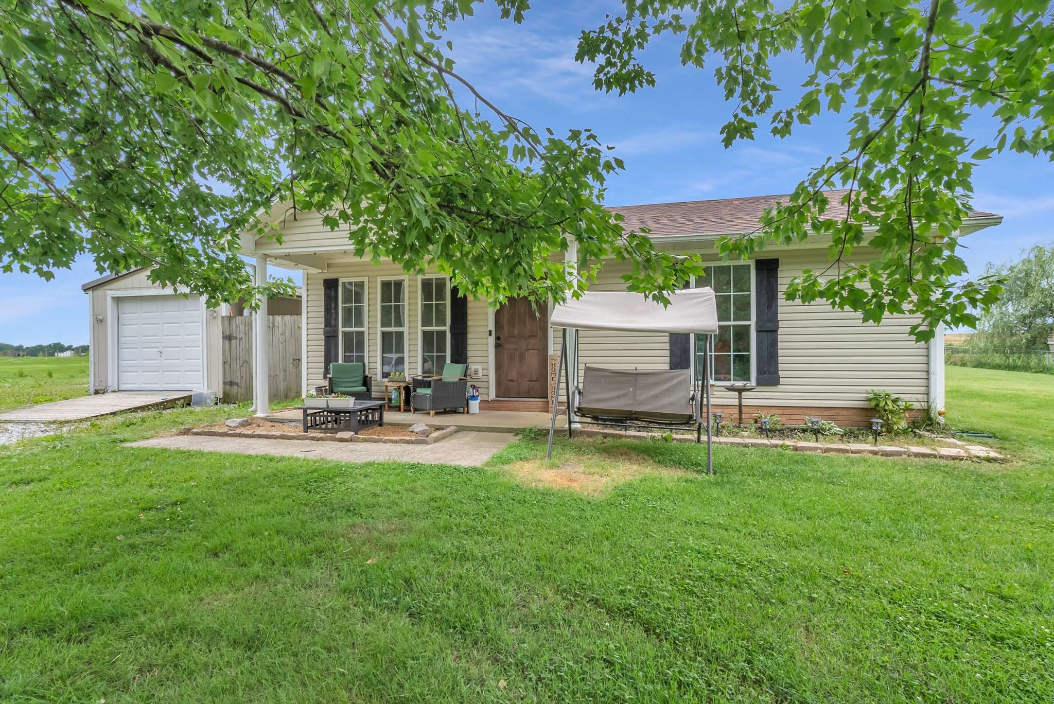 265 Bumpus Mill Rd, Oak Grove, KY 42262