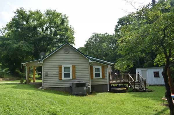 Carthage, TN 37030,34 Thompson Hollow Rd