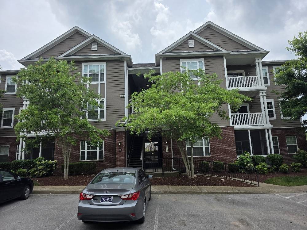 8121 Lenox Creekside Dr #7, Antioch, TN 37013
