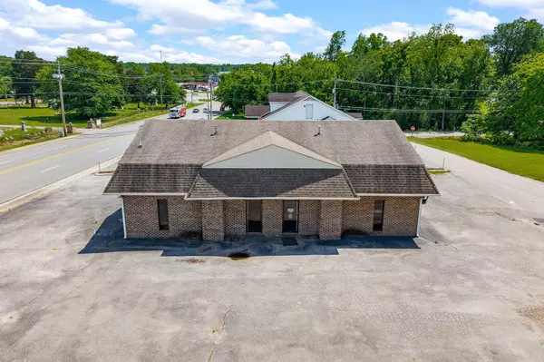 Smithville, TN 37166,106 First St