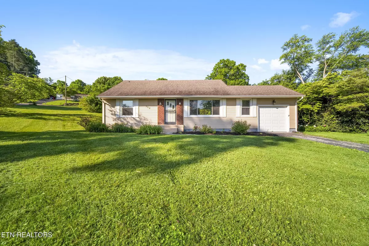 Knoxville, TN 37918,908 Glenoaks Drive