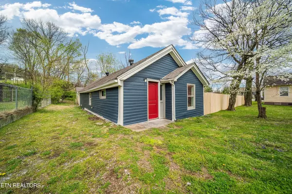 Knoxville, TN 37917,1121 Forsythe St