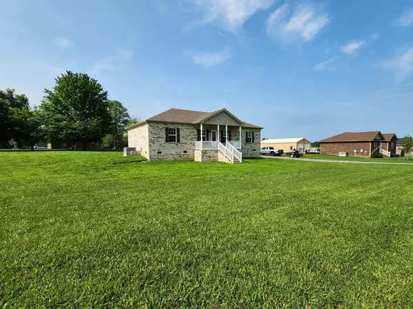 Lafayette, TN 37083,4574 Long Creek Rd