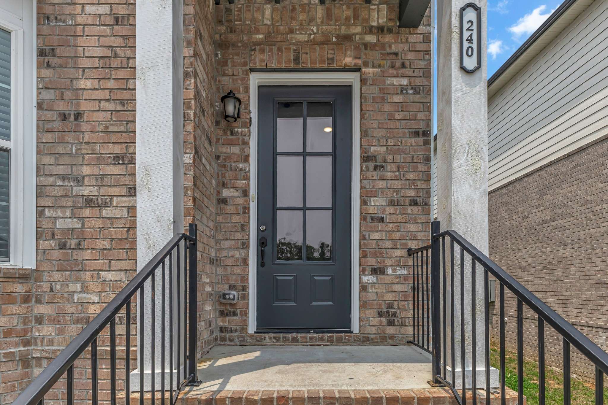 La Vergne, TN 37086,240 Sounder Cir