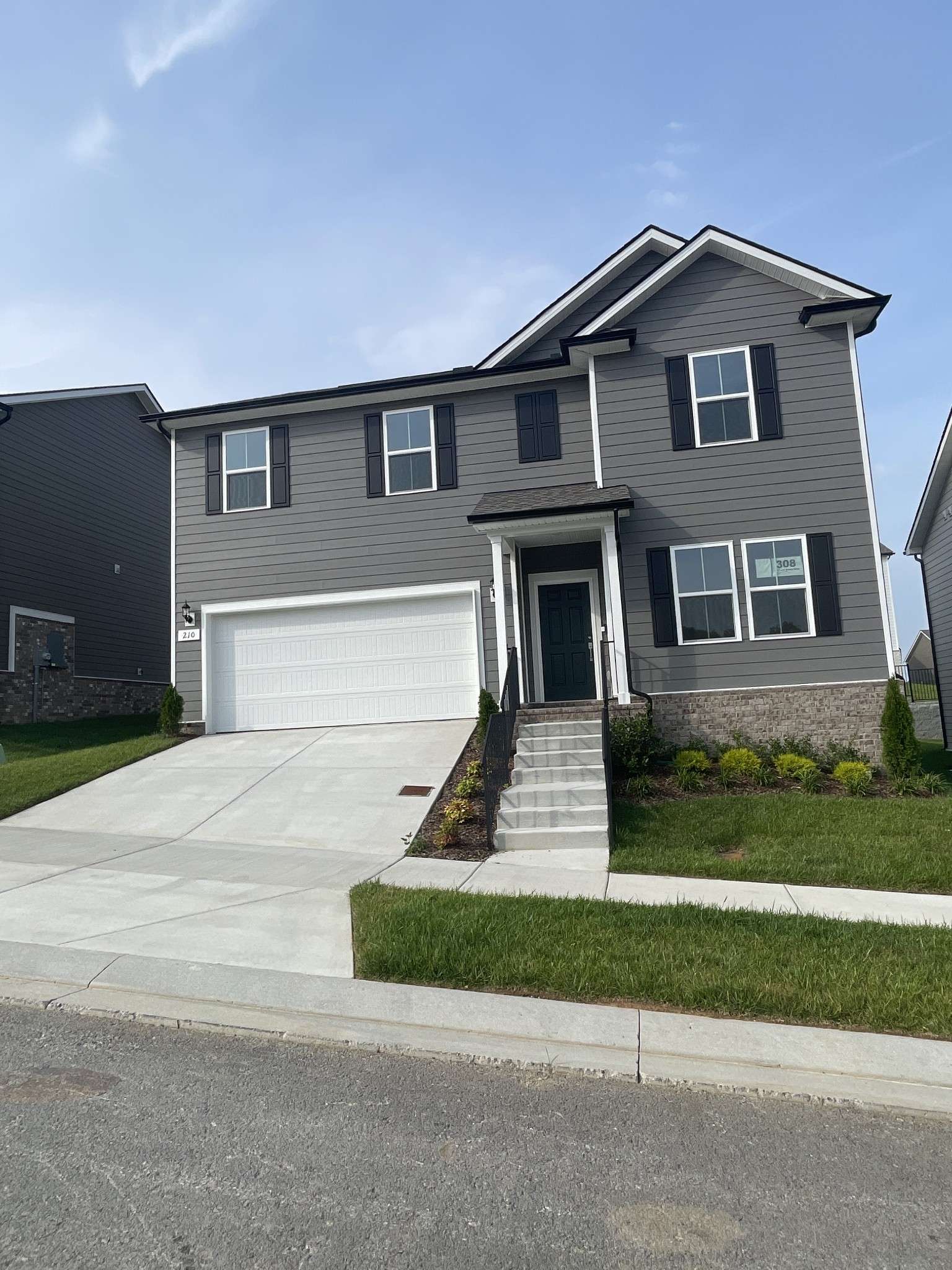 La Vergne, TN 37086,210 Land Breeze Drive