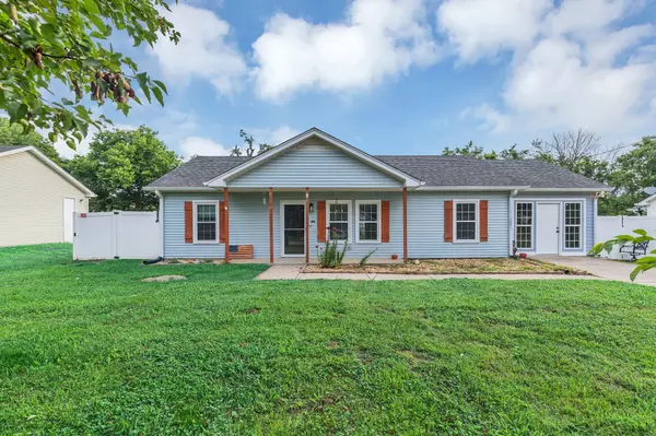 112 Riverwood Dr,  La Vergne,  TN 37086