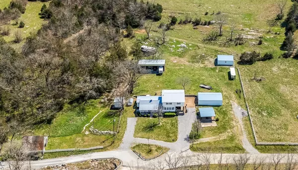1036 Locke Creek Rd, Readyville, TN 37149