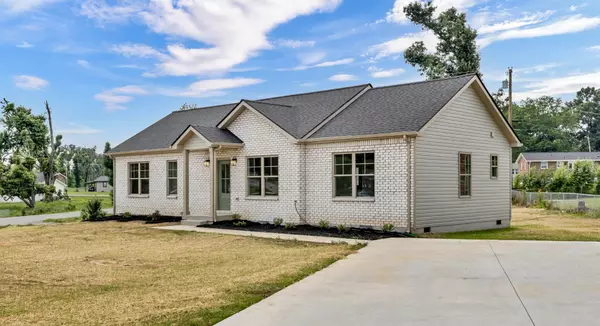 501 Eva Dr, Clarksville, TN 37042