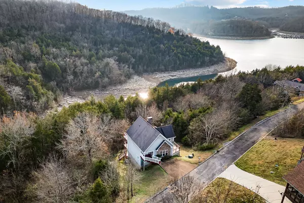 280 Sandgate Dr, Smithville, TN 37166