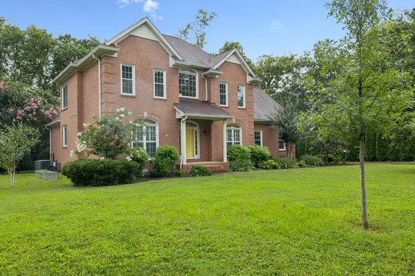 823 Regal Dr, Murfreesboro, TN 37129