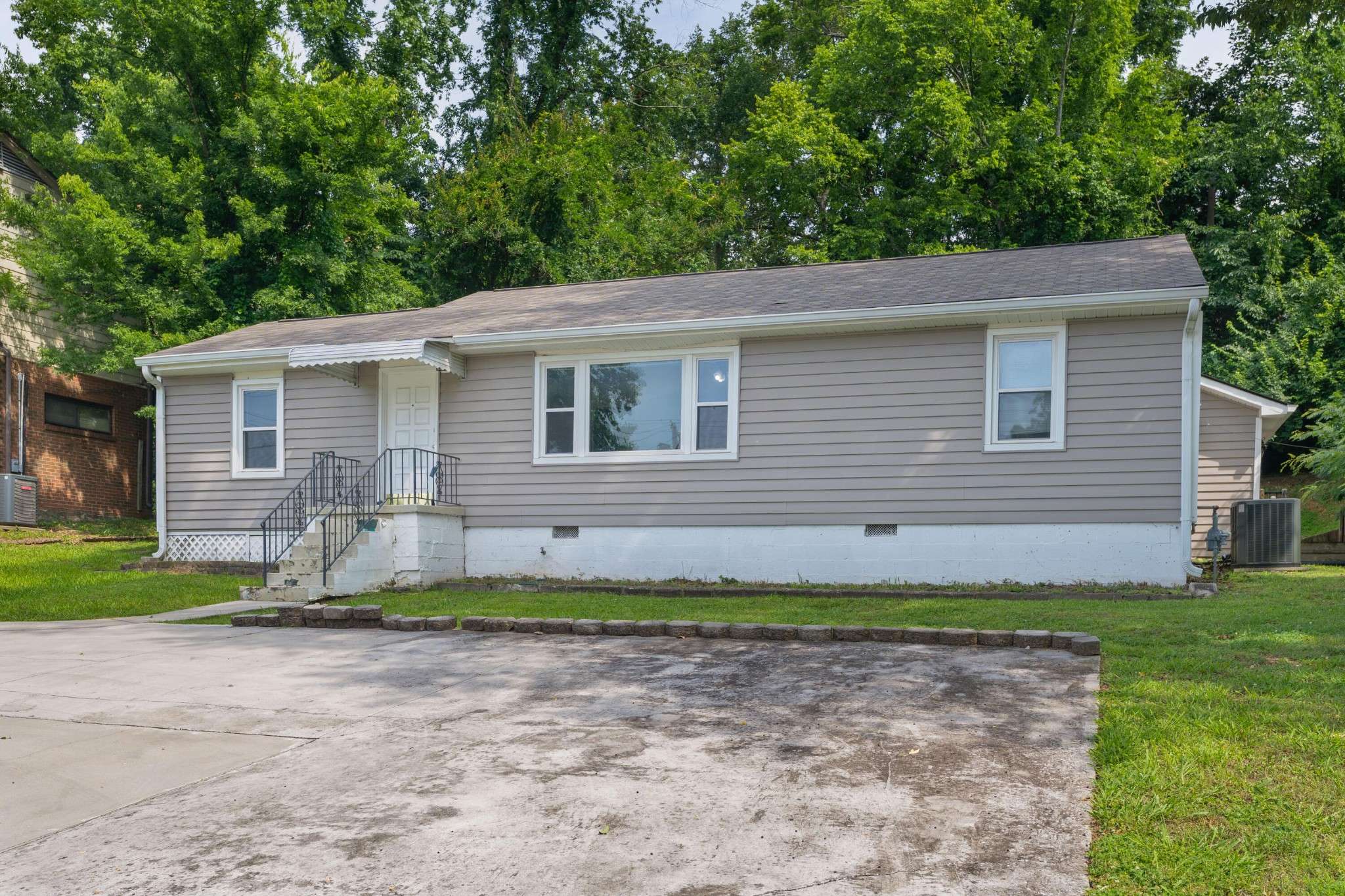 Chattanooga, TN 37405,711 Barton Avenue
