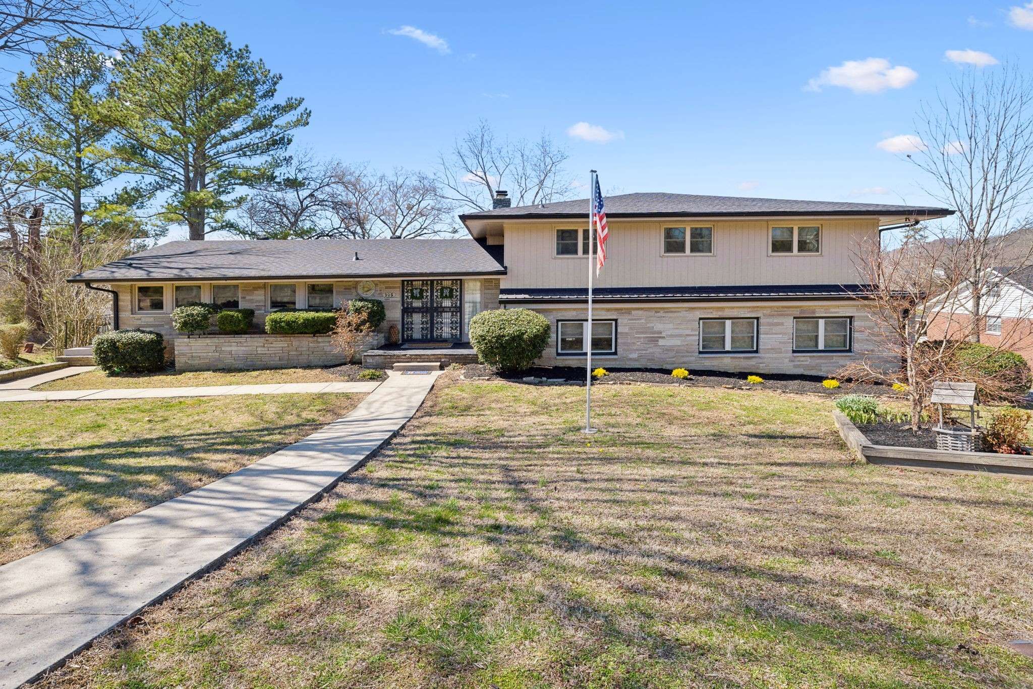 305 Myers Ter, Carthage, TN 37030