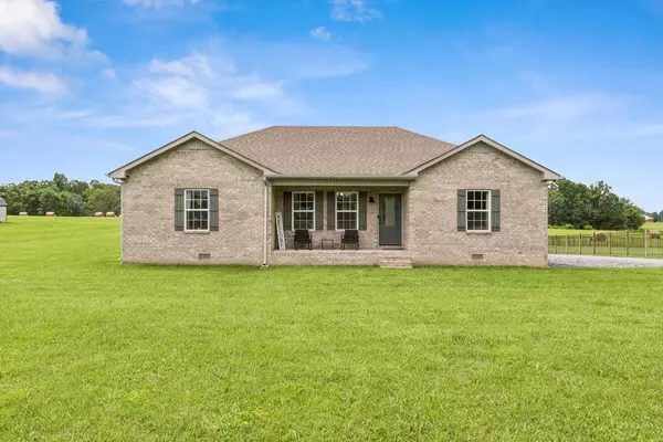 4510 Long Creek Rd, Lafayette, TN 37083