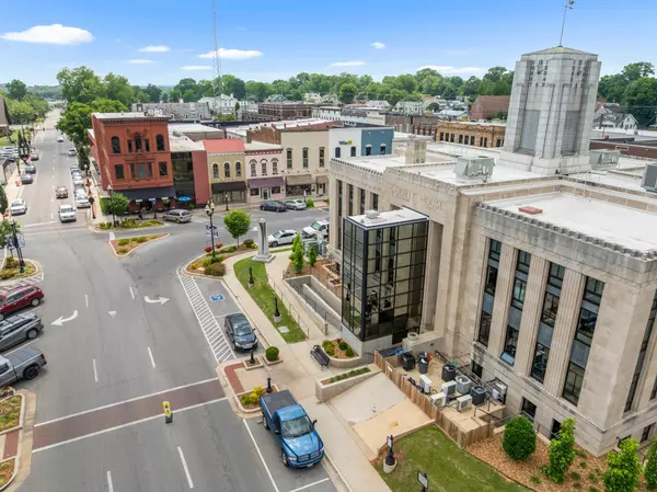 Winchester, TN 37398,44 S Jefferson St