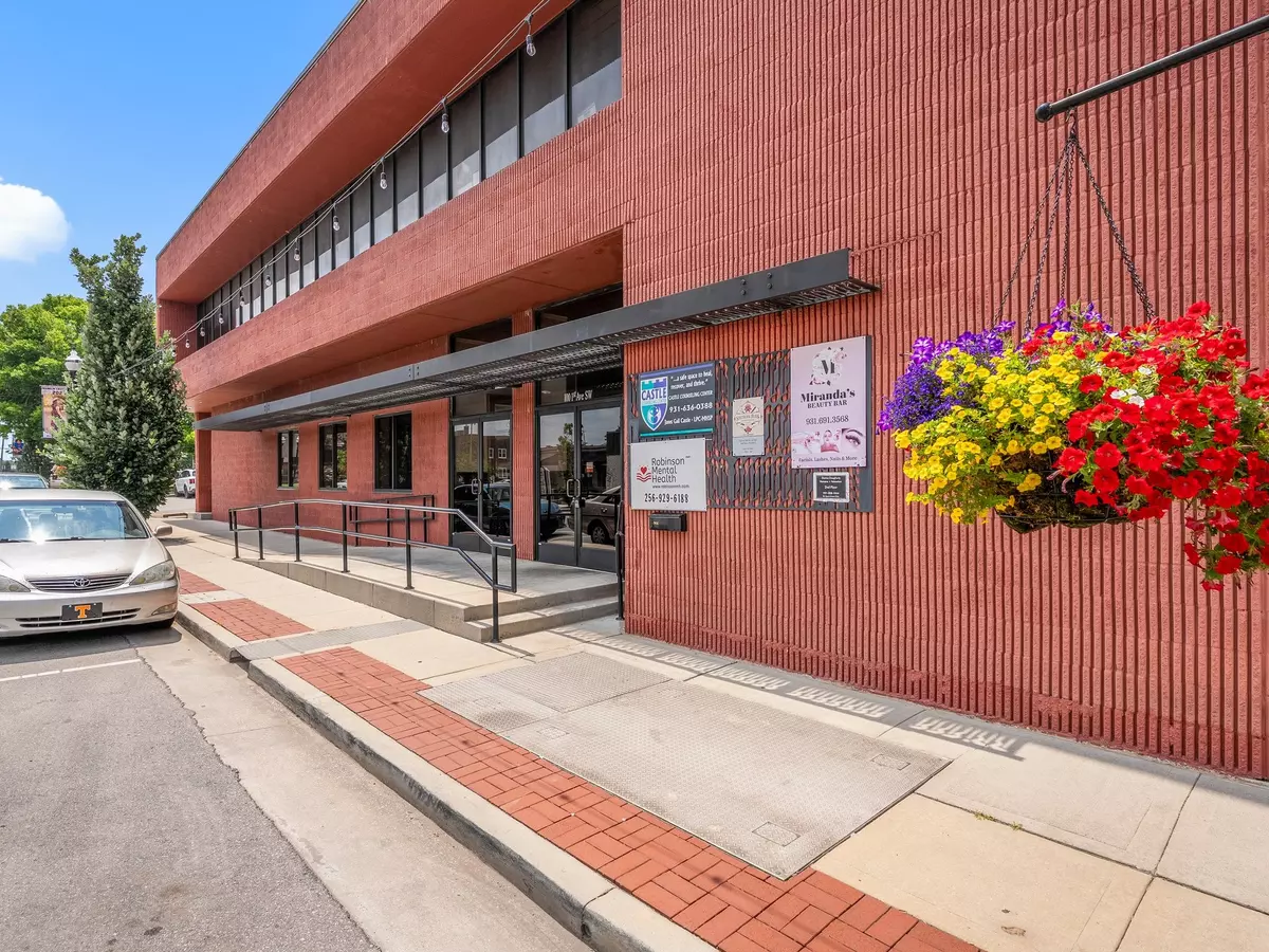 Winchester, TN 37398,44 S Jefferson St