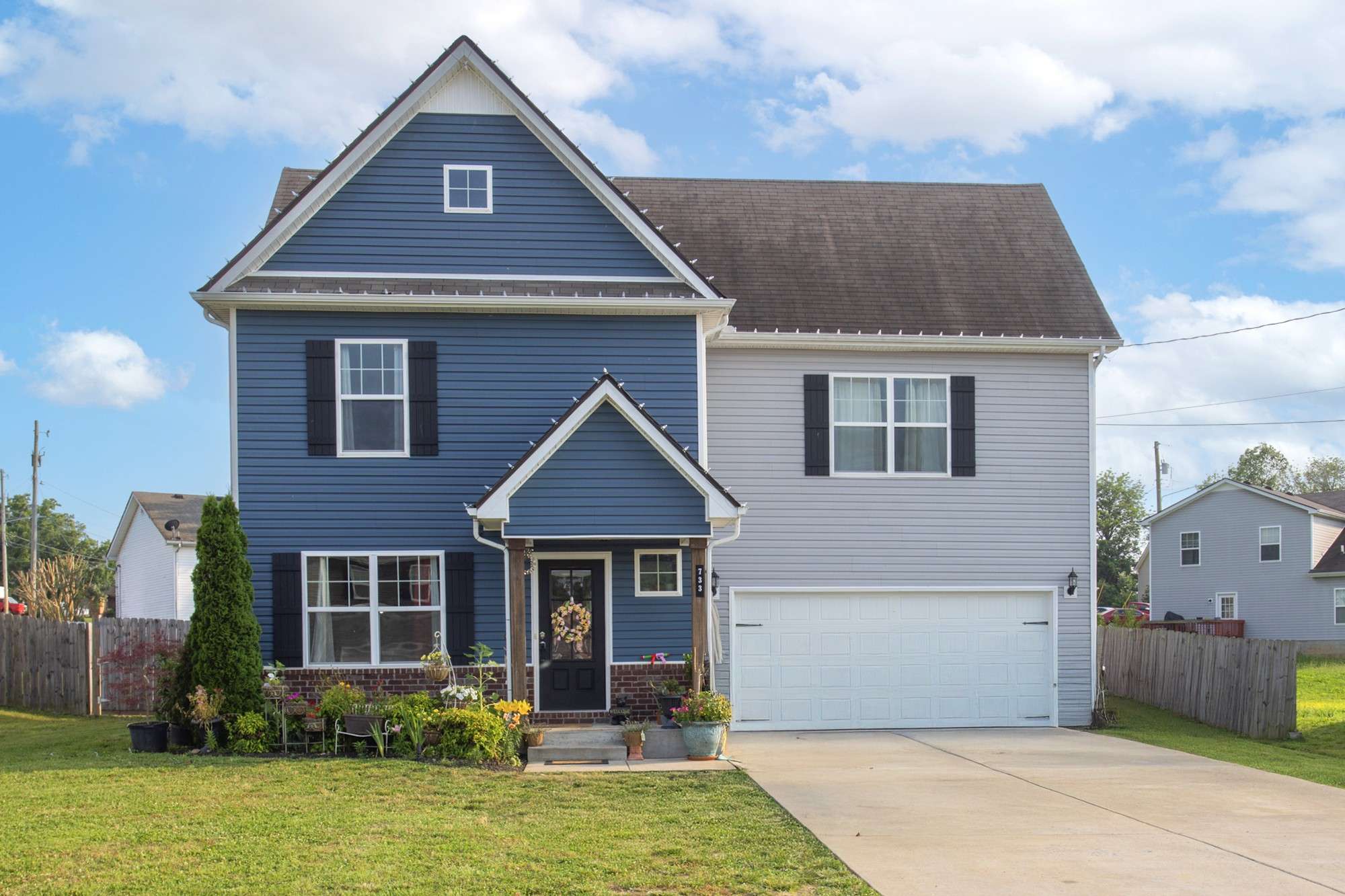 733 Hollandale Rd, La Vergne, TN 37086