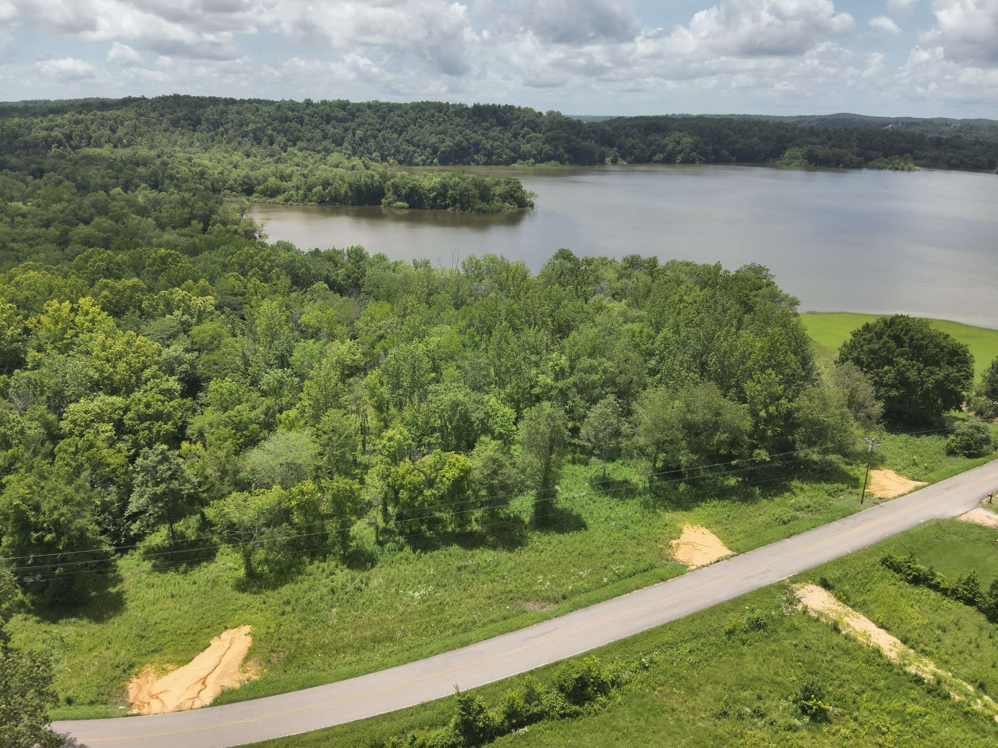 0 Toms Creek Rd, Linden, TN 37096