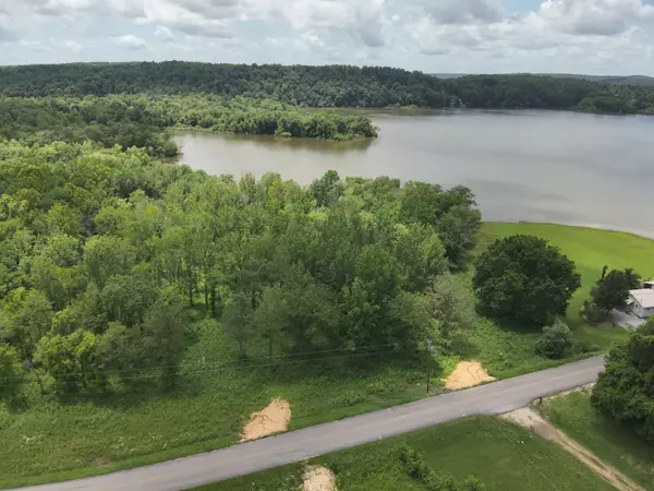 0 Toms Creek Rd, Linden, TN 37096