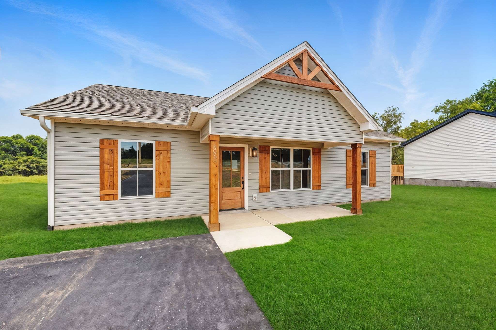 1035 Landing Lane, Adams, TN 37010