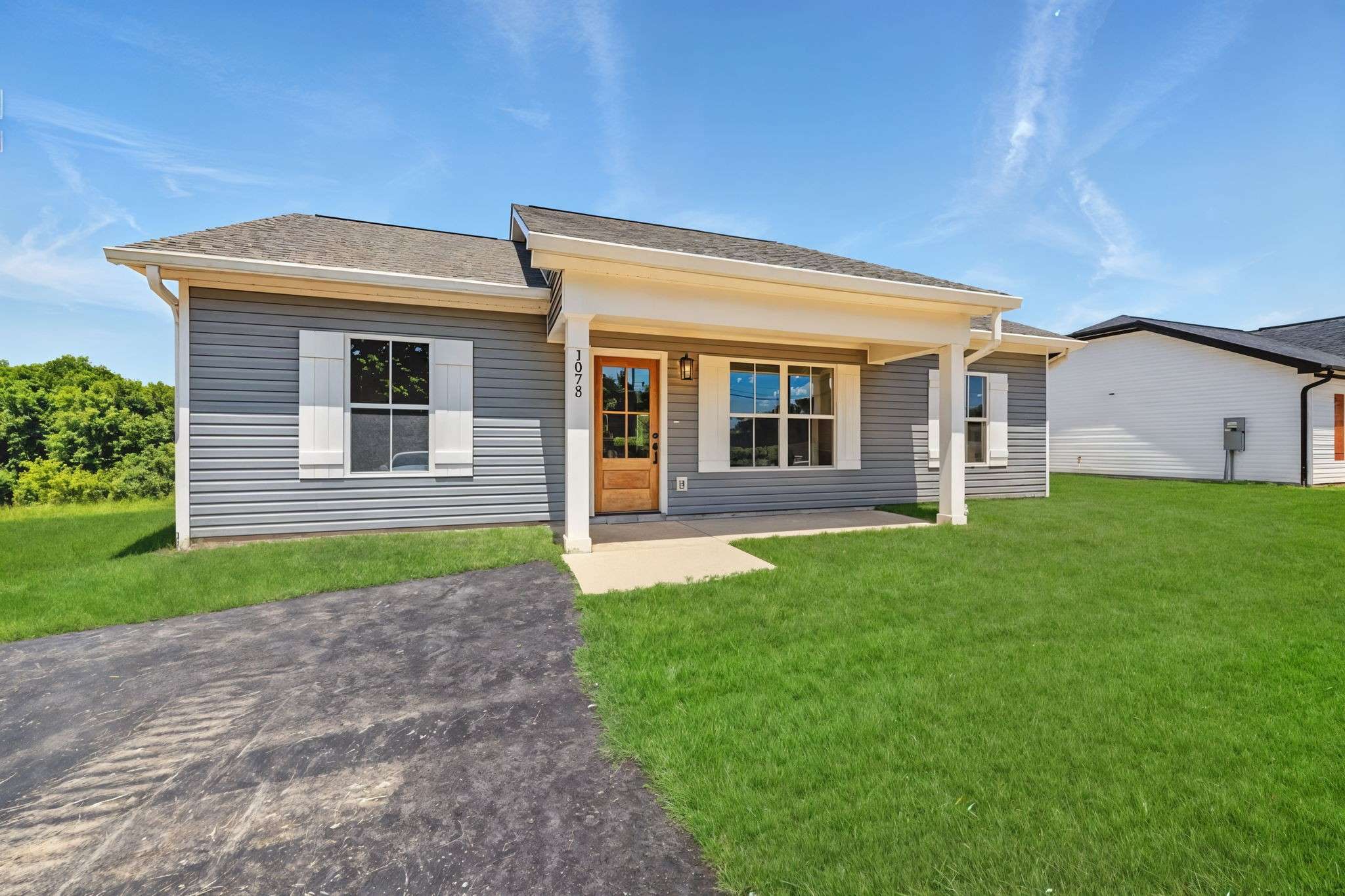 1073 Landing Ln, Adams, TN 37010