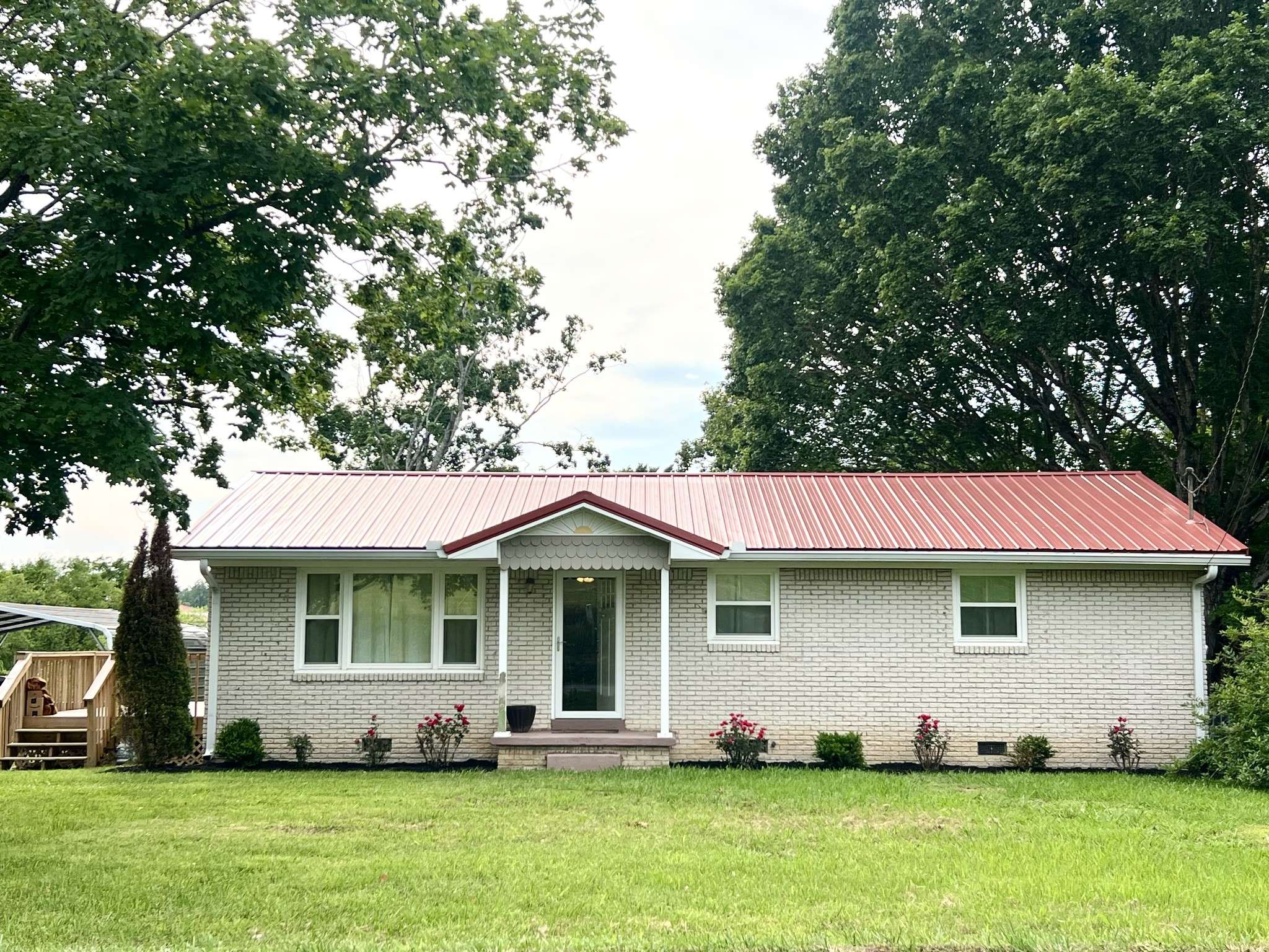 101 N Old Military Rd, Summertown, TN 38483