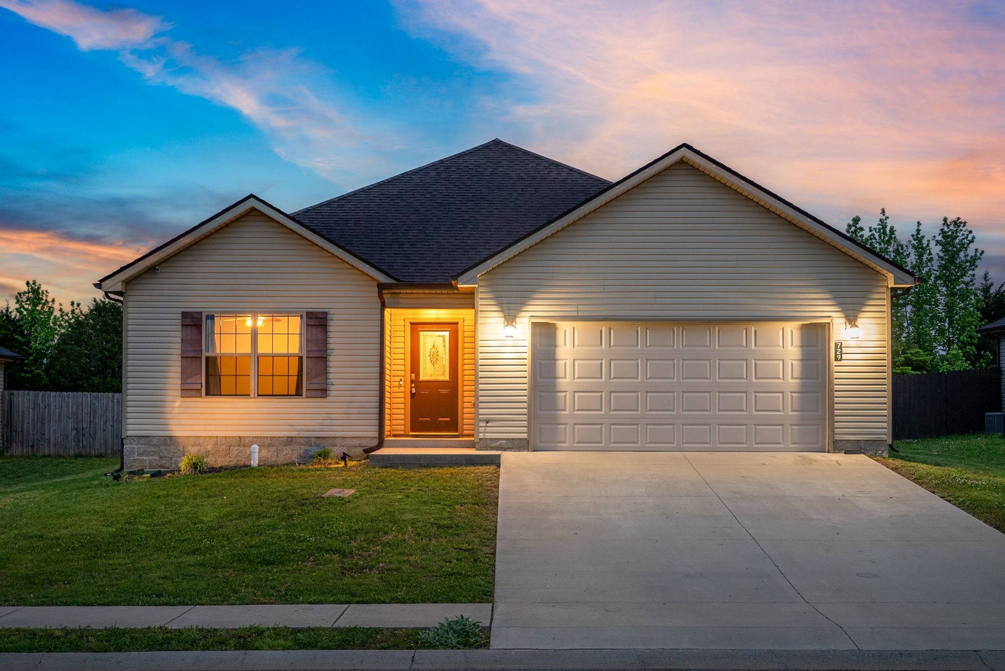 729 Tidwell Dr, Clarksville, TN 37042