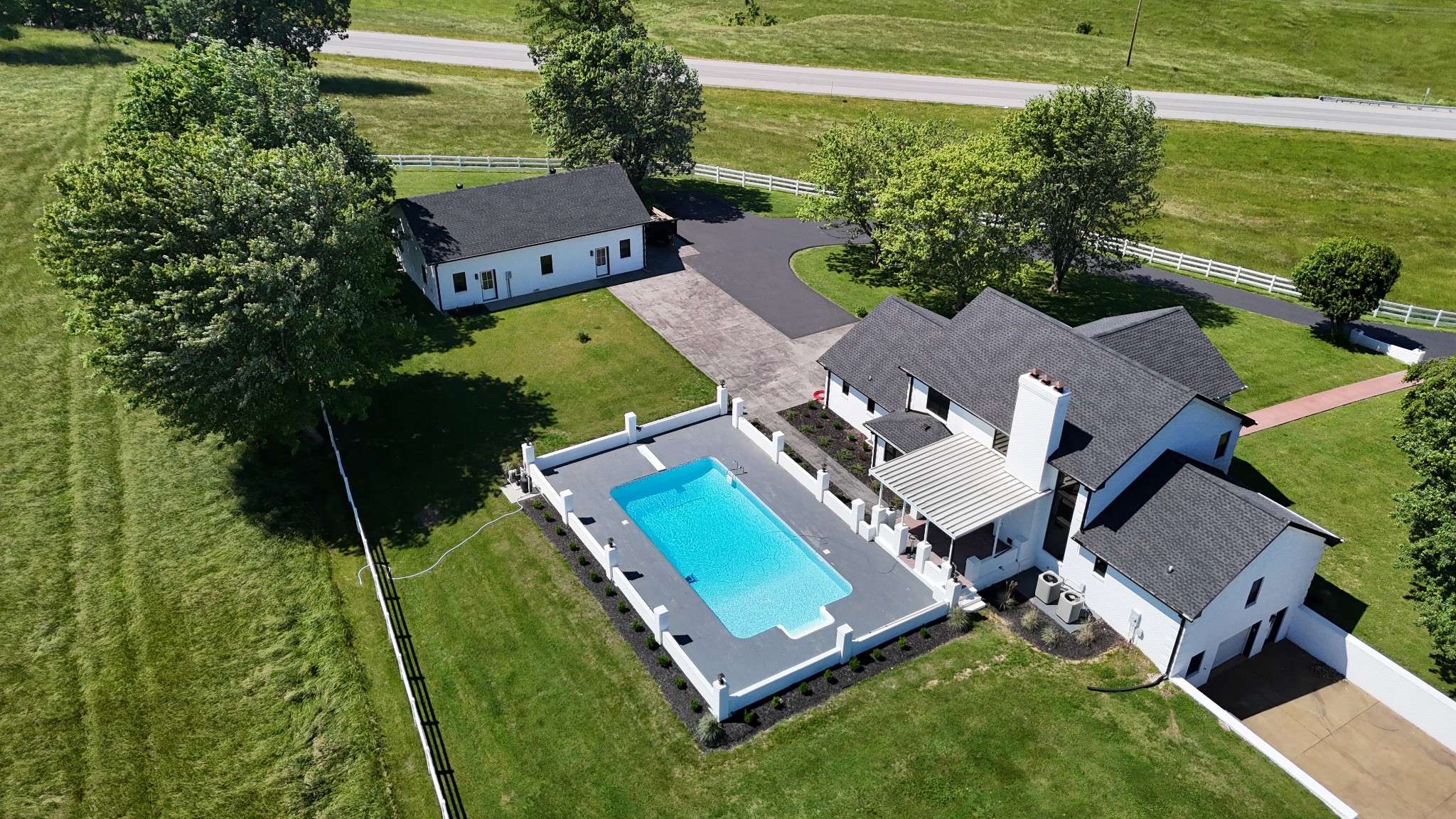 Westmoreland, TN 37186,11388 Highway 52 #W