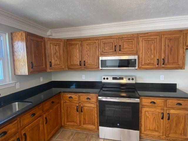 White House, TN 37188,205 Lone Oak Dr