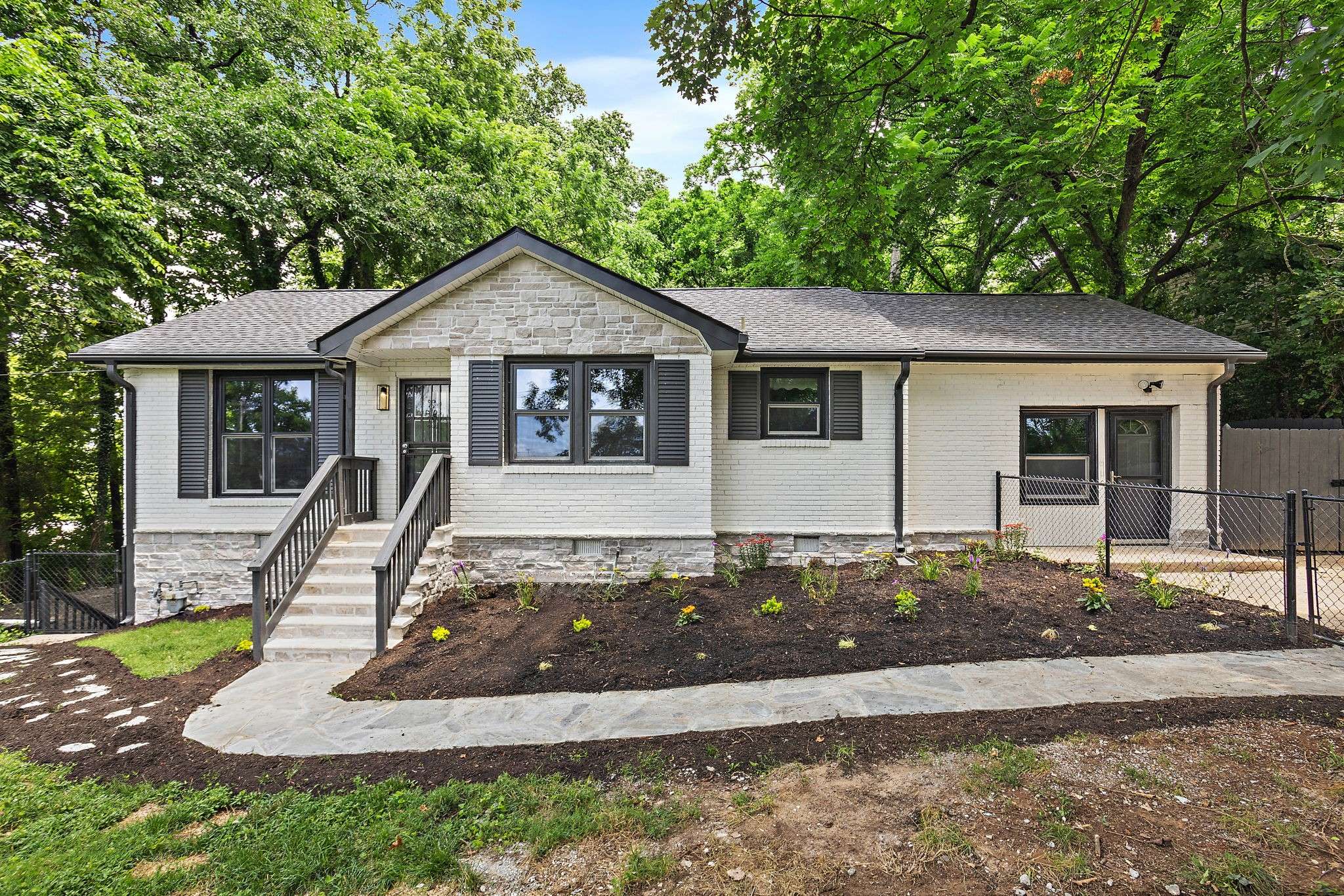 712 Dover Rd, Nashville, TN 37211