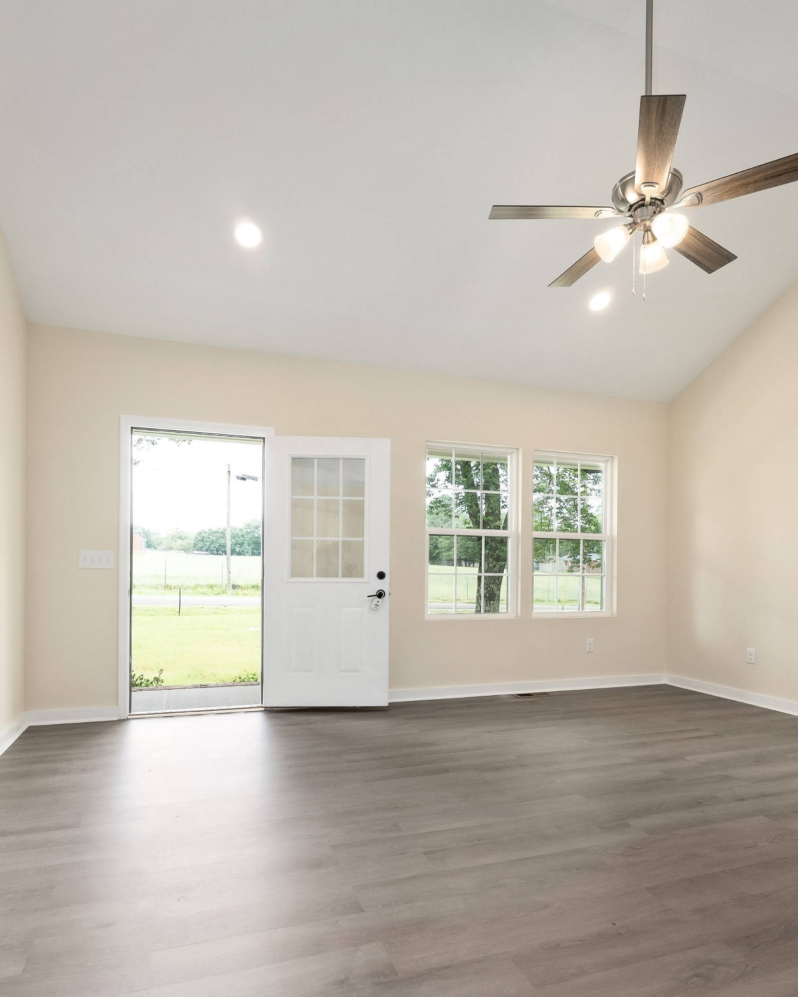 Rock Island, TN 38581,136 E School Dr