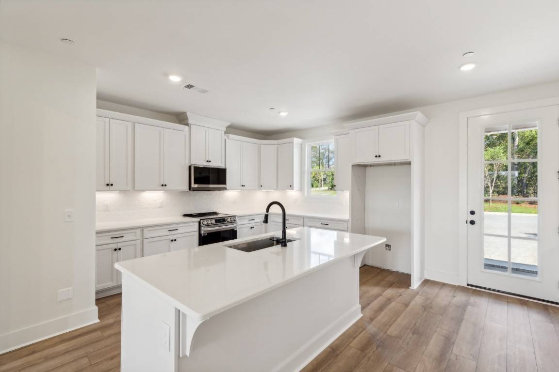 Hendersonville, TN 37075,216 Nearwater Place