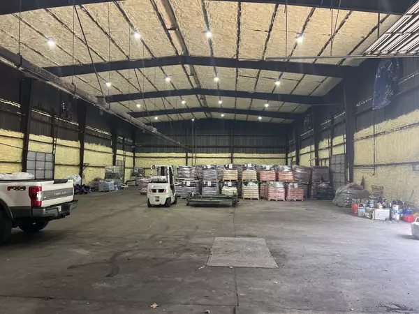 819 Industrial Rd, Centerville, TN 37033