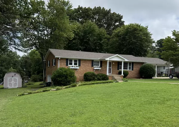 Dickson, TN 37055,305 E Overhill Dr