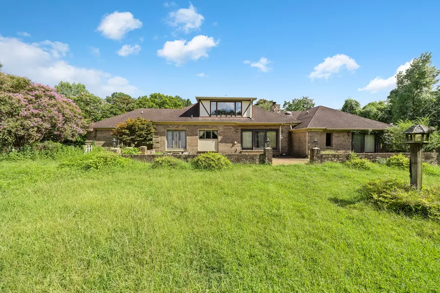 651 Old Lebanon Dirt Rd, Hermitage, TN 37076