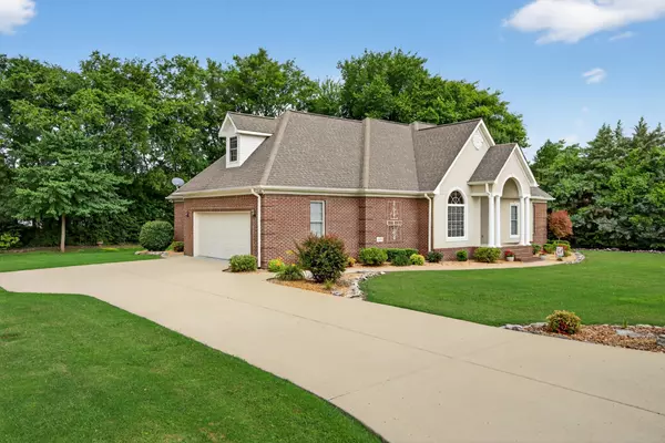 Fayetteville, TN 37334,908 Bellemeade Dr