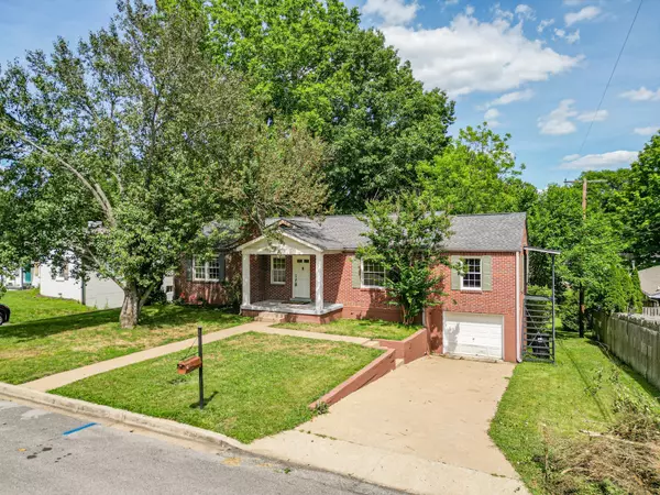 Columbia, TN 38401,1204 Rolling Fields Dr