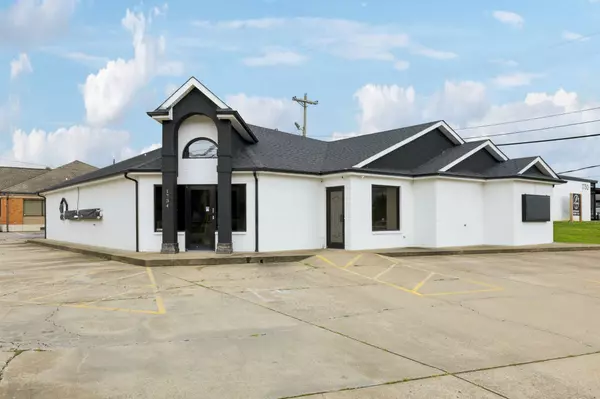 Clarksville, TN 37043,1734 Memorial Dr