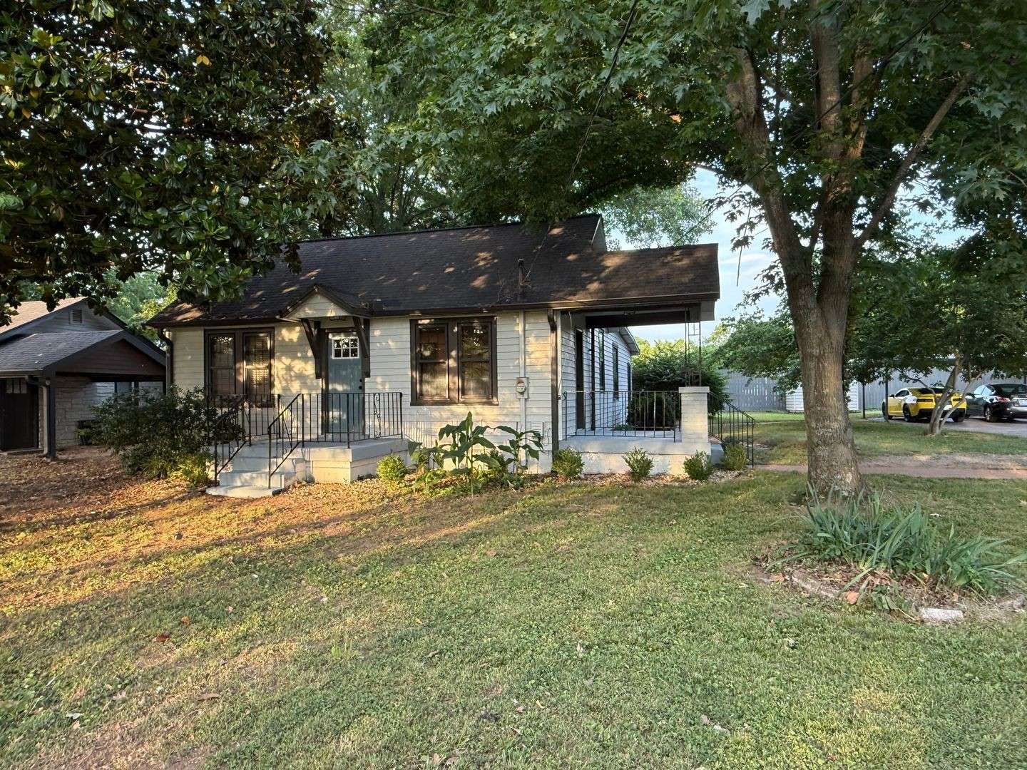 408 Spence Ln, Nashville, TN 37210