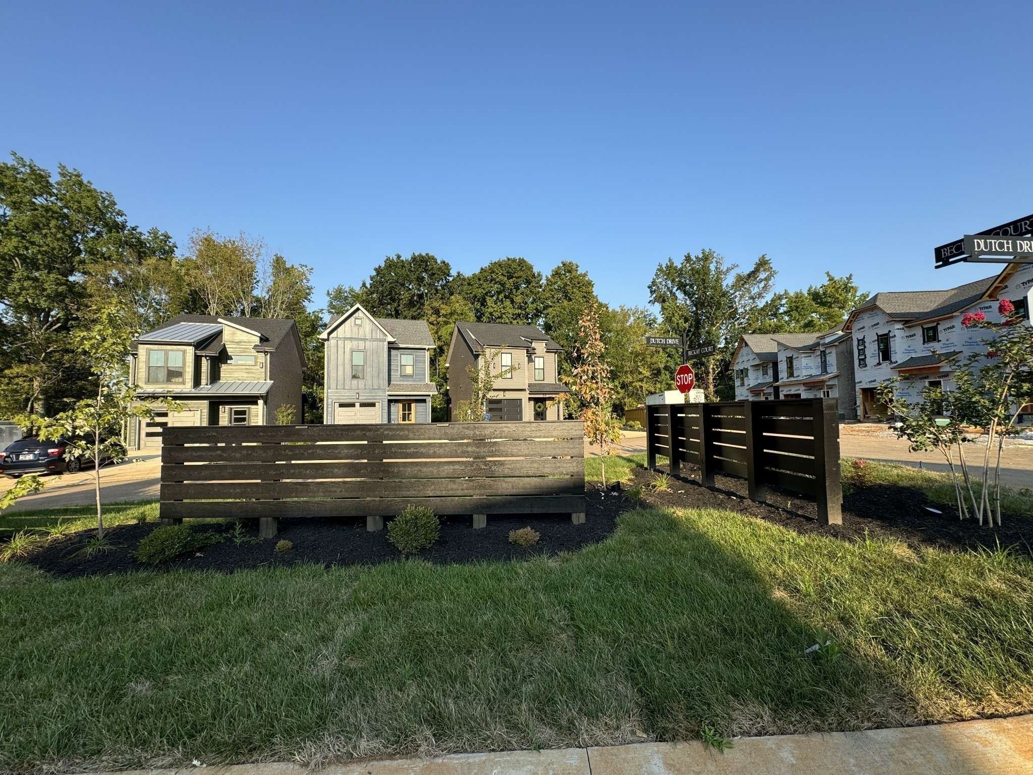 Clarksville, TN 37043,9 Holland Park West