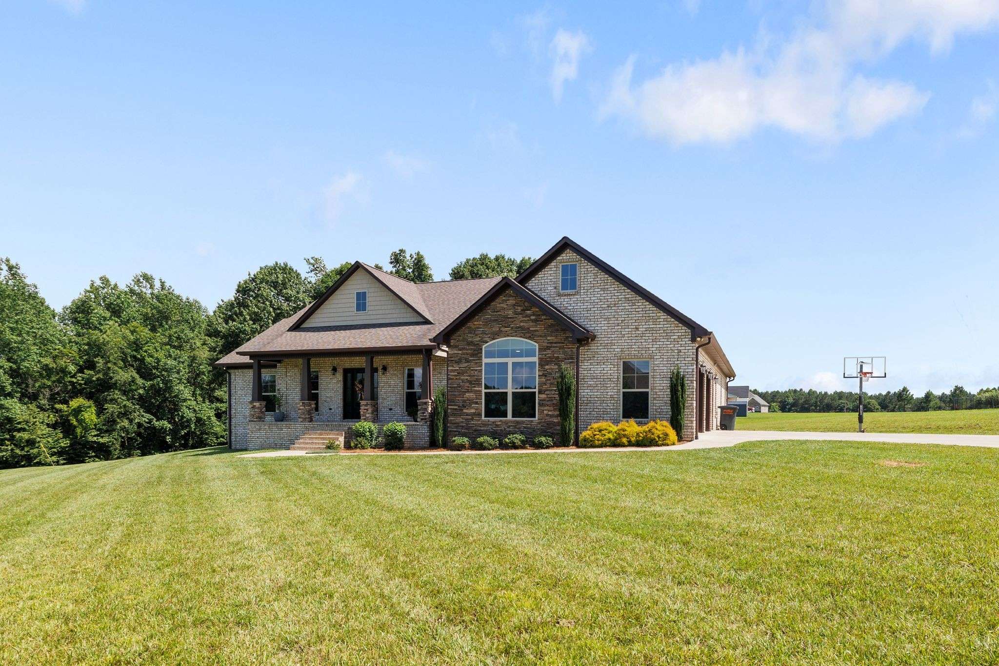 268 Planters Cir, Leoma, TN 38468