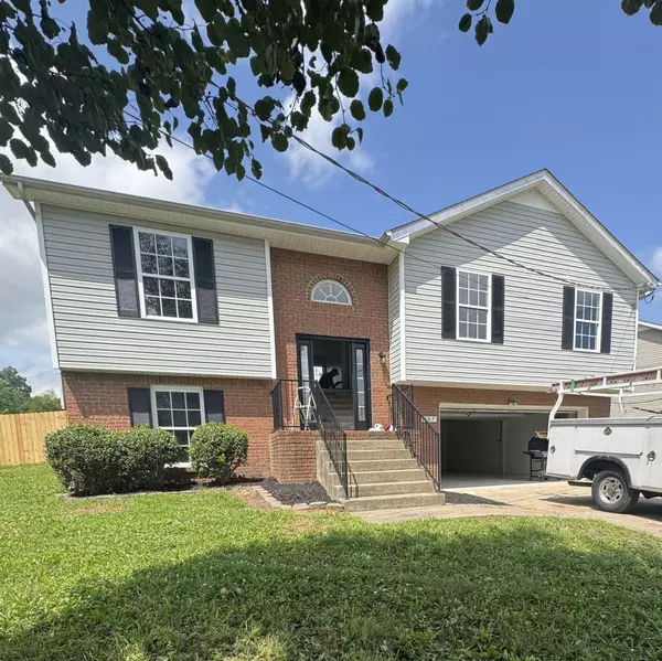 987 Silty Dr, Clarksville, TN 37042