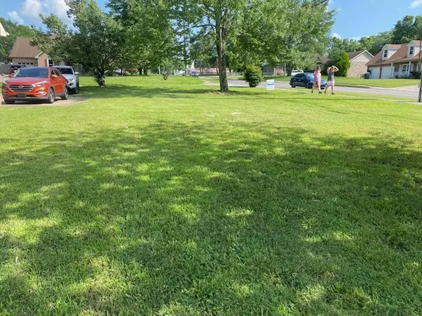 Clarksville, TN 37042,301 Marys Oak Dr