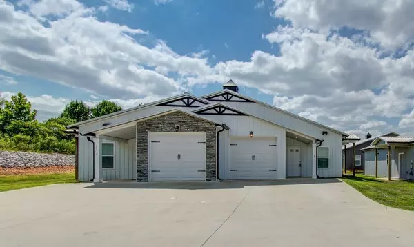 172 BAINBRIDGE DRIVE #B, Clarksville, TN 37043